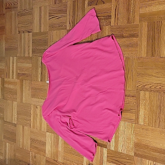 Crop Victoria Secret V Neck Tee - Picture 3 of 3